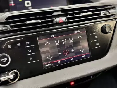 Citroën C4 Grand Picasso 2018 - 11500 EUR, 154000 km - AUTO.MOTO.pt - 154000km - foto 34 de 57