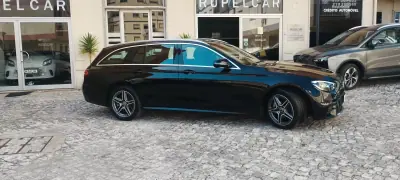 Mercedes-Benz E 300 2022 - 34950 EUR, 125970 km - AUTO.MOTO.pt - 125970km - foto 4 de 36
