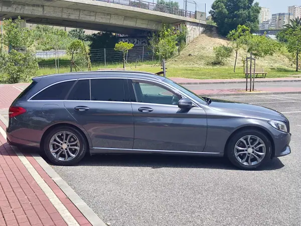 Mercedes-Benz C 200 2015 - 12480 EUR, 333200 km - AUTO.MOTO.pt - 333200km - foto 6 de 32