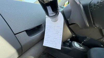 Toyota Yaris 2010 - 8700 EUR, 69707 km - AUTO.MOTO.pt - 69707km - foto 23 de 35