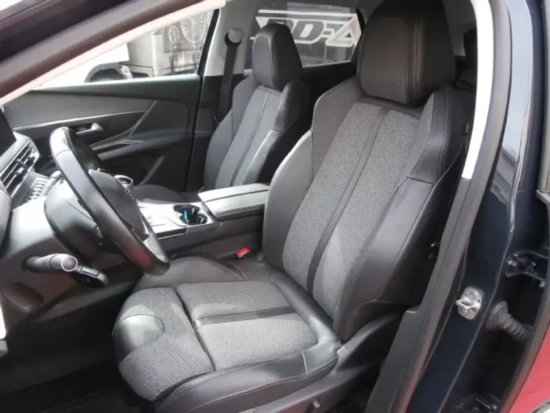 Peugeot 3008 2020 - 22500 EUR, 111358 km - AUTO.MOTO.pt - 111358km - foto 14 de 36