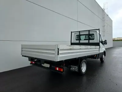 Iveco Daily 35C16 Caixa aberta 2022 - 30750 EUR, 86000 km - AUTO.MOTO.pt - 86000km - foto 11 de 25