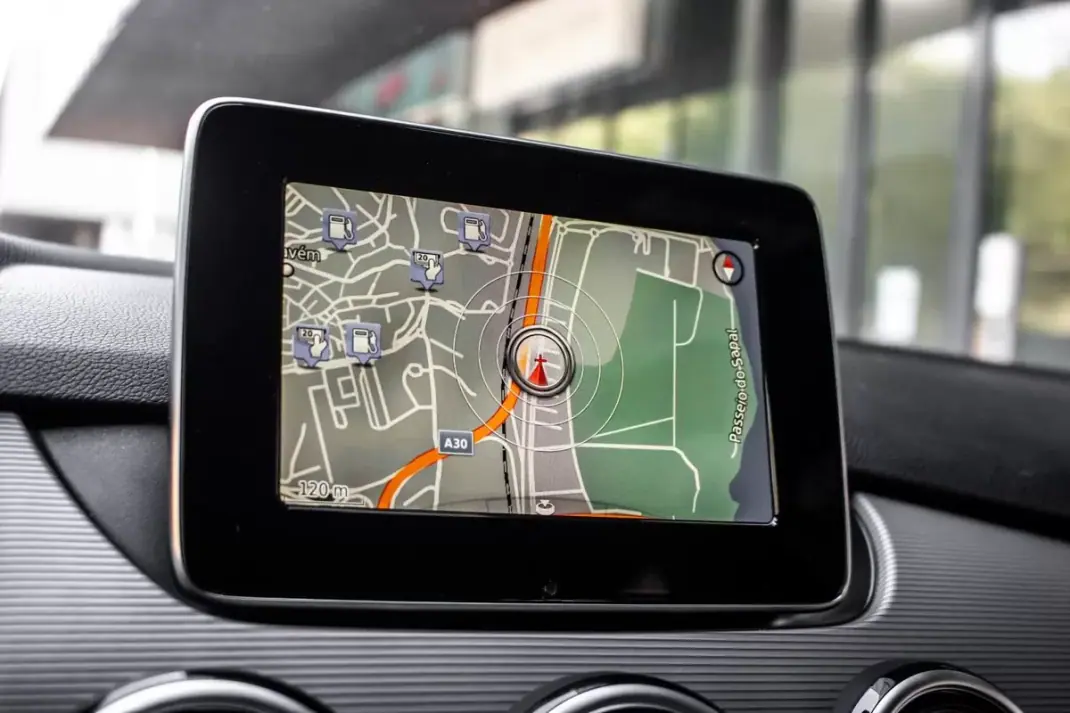 Mercedes-Benz B 250 2017 - 13990 EUR, 85144 km - AUTO.MOTO.pt - 85144km - foto 39 de 44