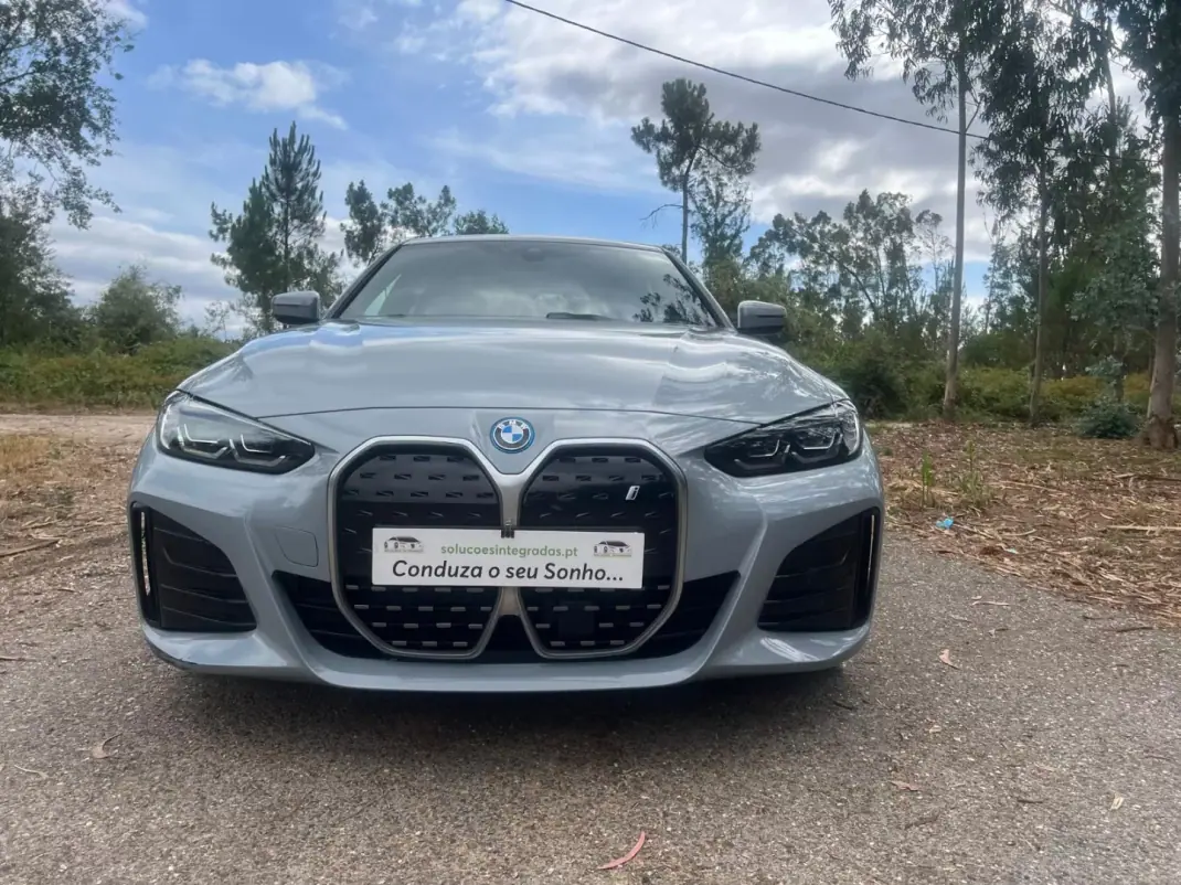 BMW i4 2023 - 41750 EUR, 74000 km - AUTO.MOTO.pt - 74000km - foto 1 de 86
