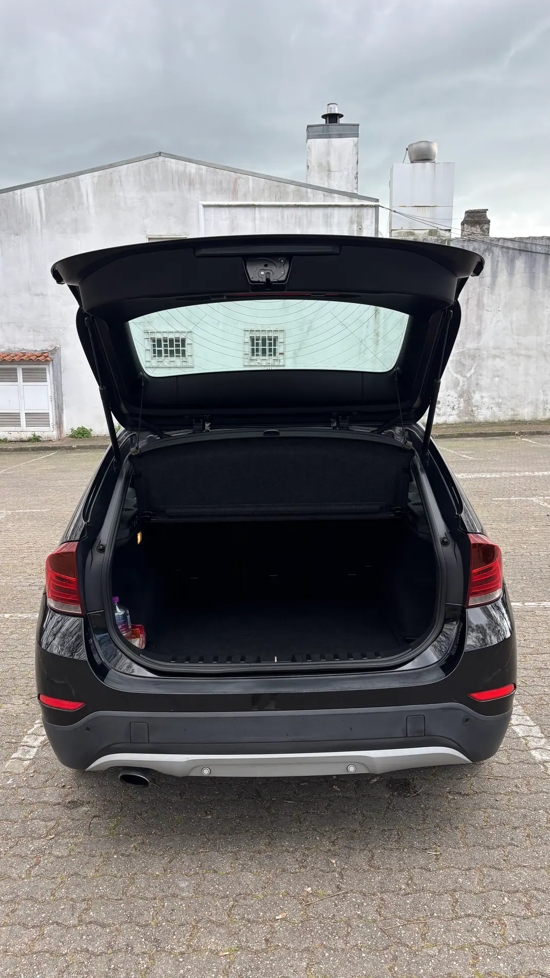 BMW X1 2013 - 11000 EUR, 200000 km - AUTO.MOTO.pt - 200000km - foto 14 de 15