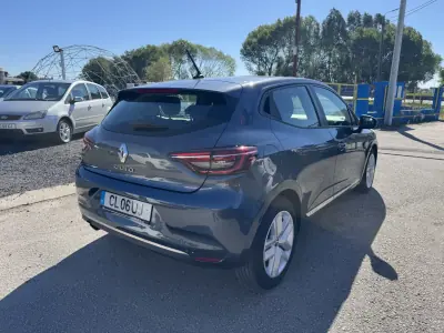 Renault Clio 2020 - 13750 EUR, 87303 km - 87303km - foto 6 de 30