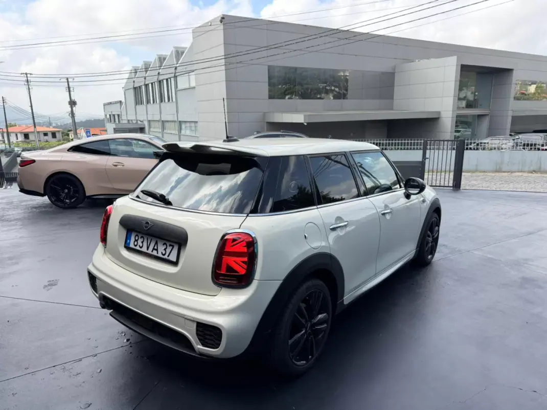 MINI Cooper 2018 - 17900 EUR, 144000 km - AUTO.MOTO.pt - 144000km - foto 3 de 12