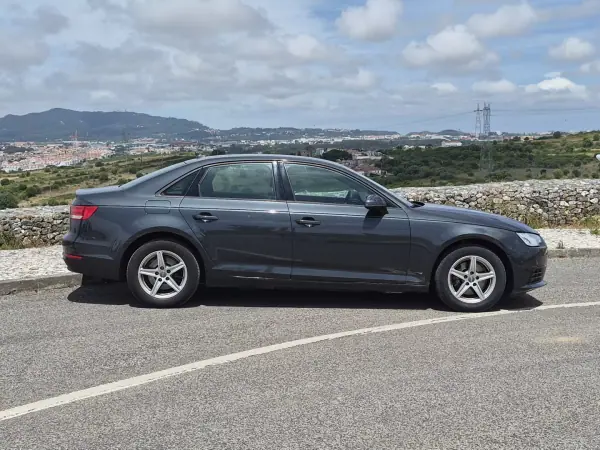 Audi A4 2019 - 20990 EUR, 159128 km - AUTO.MOTO.pt - 159128km - foto 23 de 25