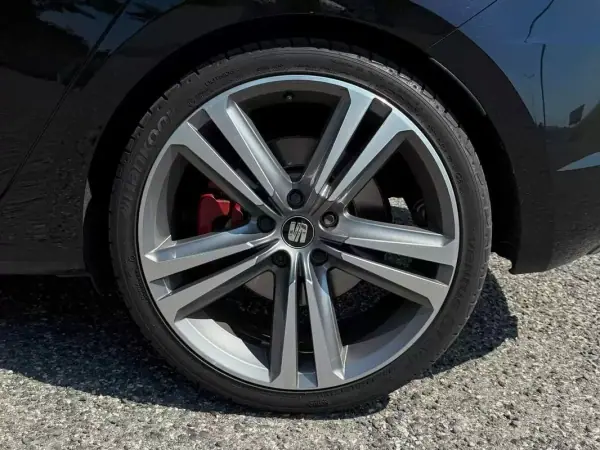 SEAT Leon 2015 - 22900 EUR, 129900 km - AUTO.MOTO.pt - 129900km - foto 32 de 32
