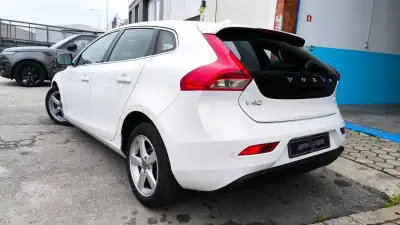 Volvo V40 2013 - 10900 EUR, 190000 km - AUTO.MOTO.pt - 190000km - foto 9 de 22