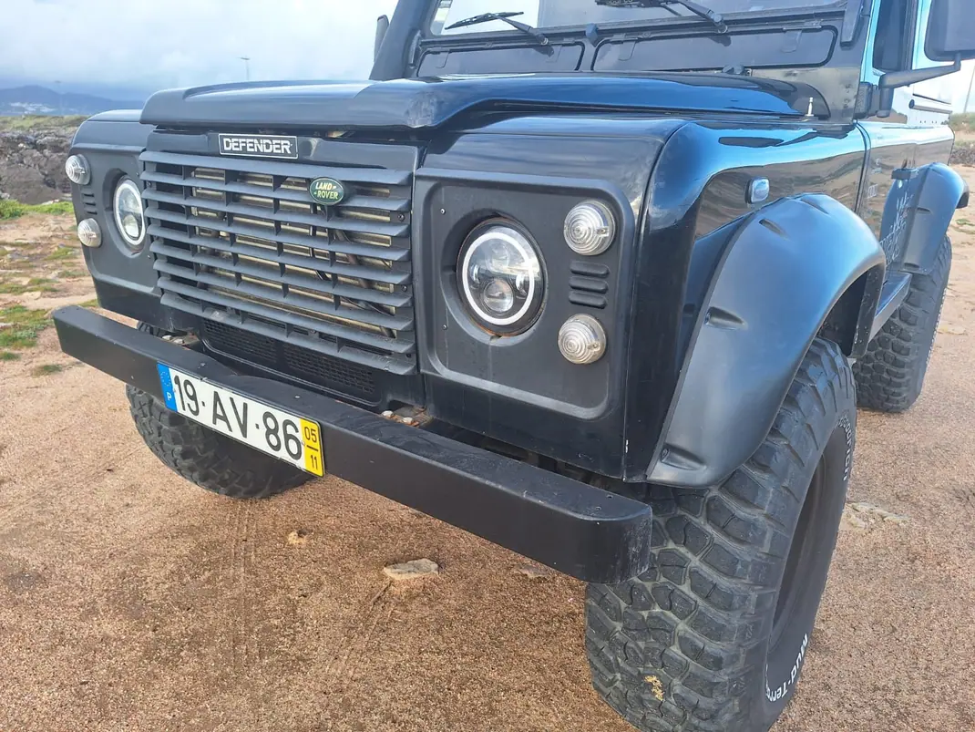 Land Rover Defender 2005 - 52000 EUR, 79000 km - AUTO.MOTO.pt - 79000km - foto 10 de 11