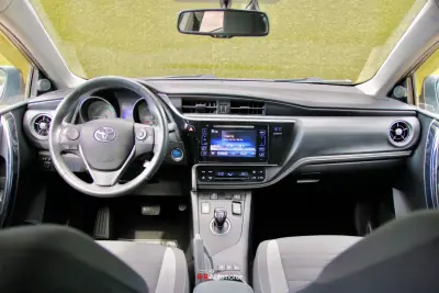 Toyota Auris 2016 - 16500 EUR, 120000 km - AUTO.MOTO.pt - 120000km - foto 24 de 30