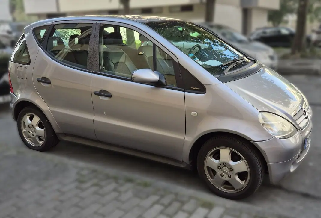 Mercedes-Benz A 140 2001 - 2000 EUR, 180000 km - AUTO.MOTO.pt - 180000km - foto 4 de 6