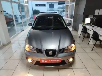 SEAT Ibiza 2007 - 3950 EUR, 300900 km - AUTO.MOTO.pt - 300900km - foto 4 de 30