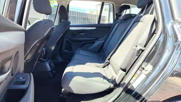 BMW 218 Gran Tourer 2016 - 13990 EUR, 216000 km - 216000km - foto 12 de 15