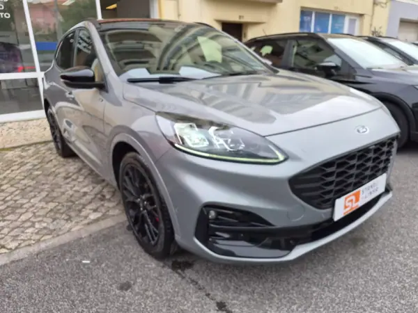Ford Kuga 2023 - 21000 EUR, 56502 km - AUTO.MOTO.pt - 56502km - foto 9 de 34