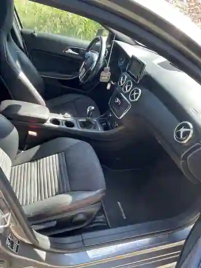 Mercedes-Benz A 180 2014 - 14990 EUR, 173538 km - AUTO.MOTO.pt - 173538km - foto 12 de 13