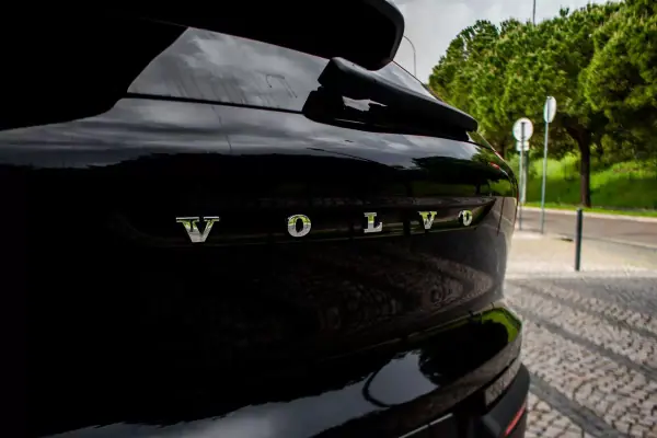 Volvo XC 40 2022 - 25750 EUR, 65156 km - AUTO.MOTO.pt - 65156km - foto 10 de 35