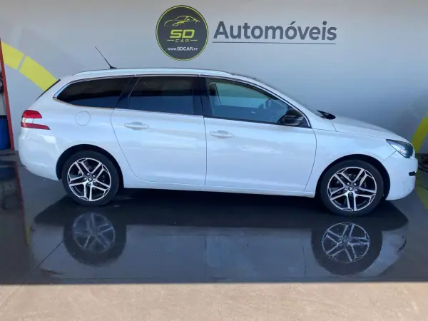 Peugeot 308 SW 2015 - 6990 EUR, 180000 km - 180000km - foto 2 de 8