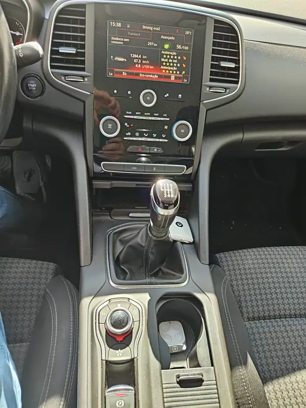 Renault Talisman Sport Tourer 2018 - 15750 EUR, 107000 km - AUTO.MOTO.pt - 107000km - foto 7 de 10