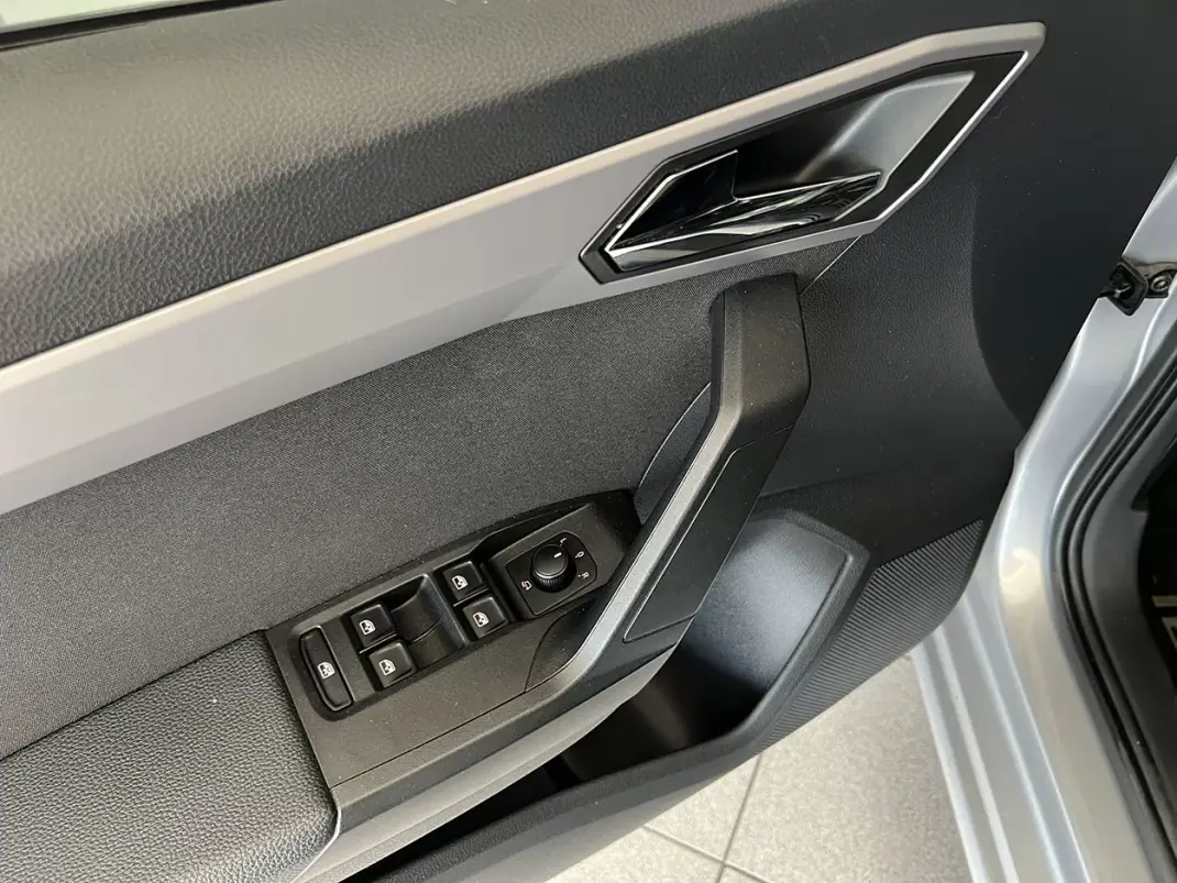 SEAT Ibiza 2019 - 14600 EUR, 87674 km - 87674km - foto 22 de 25