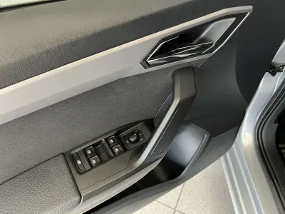 SEAT Ibiza 2019 - 14600 EUR, 87674 km - AUTO.MOTO.pt - 87674km - foto 22 de 25