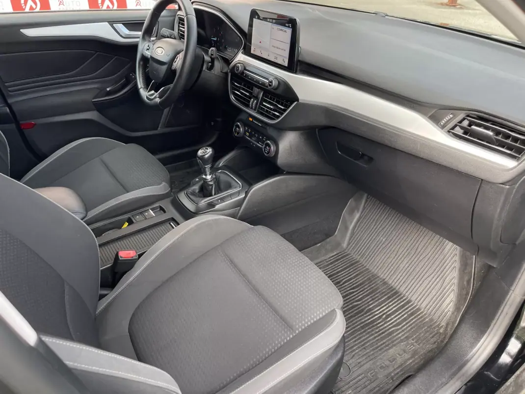 Ford Focus SW 2019 - 13990 EUR, 158295 km - AUTO.MOTO.pt - 158295km - foto 11 de 20