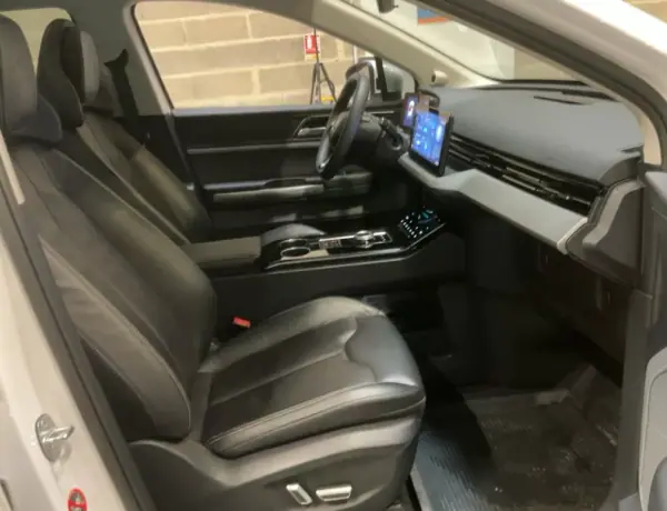 Aiways U5 2022 - 17000 EUR, 88598 km - AUTO.MOTO.pt - 88598km - foto 7 de 11