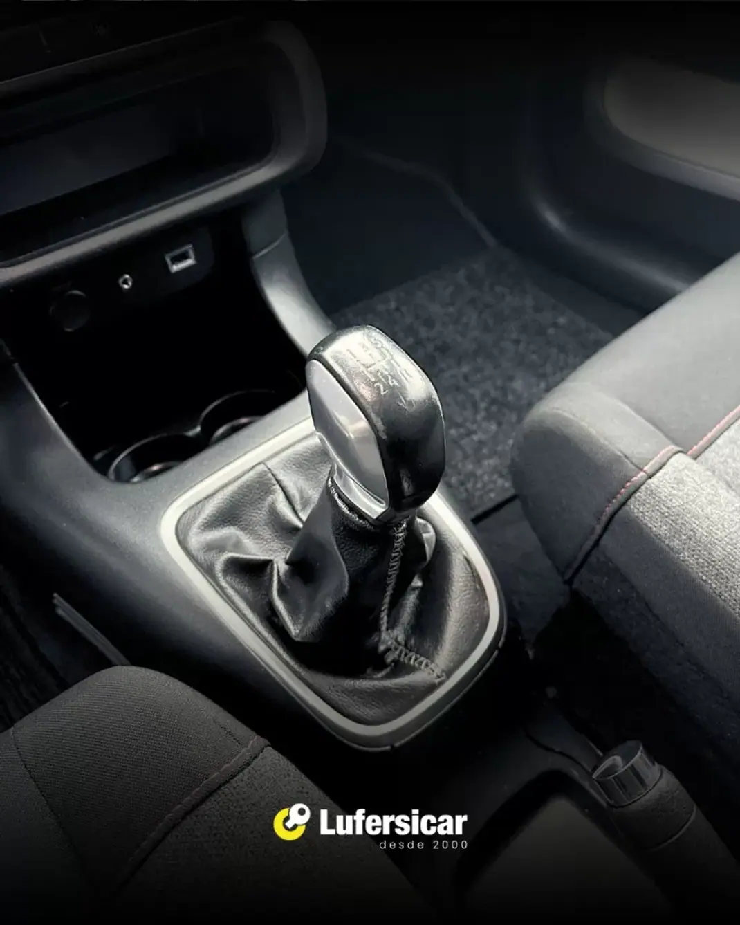 Citroën C3 2017 - 9750 EUR, 75000 km - AUTO.MOTO.pt - 75000km - foto 5 de 7