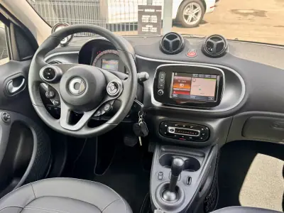 Smart ForFour 2019 - 12990 EUR, 12000 km - 12000km - foto 9 de 17