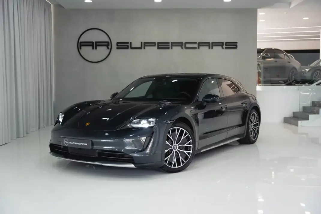 Porsche Taycan Cross Turismo 2022 - 64950 EUR, 45941 km - AUTO.MOTO.pt - 45941km - foto 1 de 52