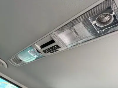 Volkswagen Caravelle 2020 - 33750 EUR, 40492 km - AUTO.MOTO.pt - 40492km - foto 31 de 38