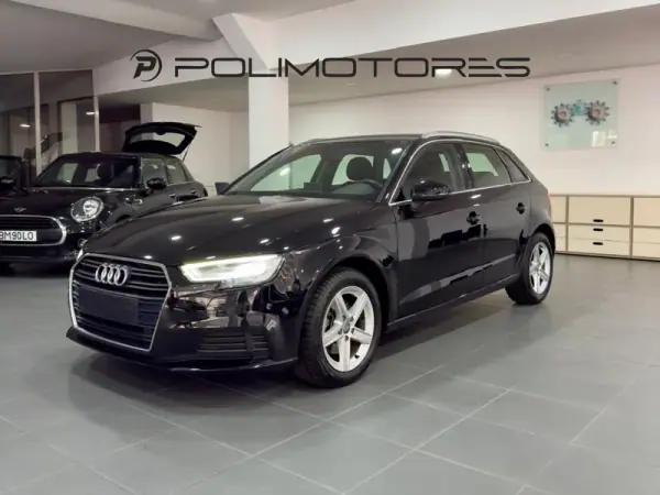 Audi A3 Sportback 2020 - 23000 EUR, 57270 km - AUTO.MOTO.pt - 57270km - foto 3 de 17