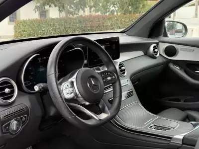 Mercedes-Benz GLC 300 2021 - 49499 EUR, 89500 km - AUTO.MOTO.pt - 89500km - foto 4 de 26