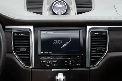 Porsche Macan 2016 - 49950 EUR, 131000 km - AUTO.MOTO.pt - 131000km - foto 37 de 53