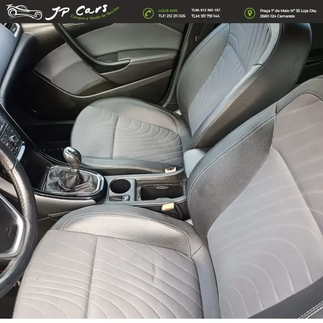 Opel Astra Sports Tourer 2015 - 10500 EUR, 155410 km - AUTO.MOTO.pt - 155410km - foto 12 de 19