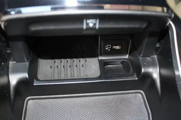 Mercedes-Benz CLS 53 AMG 2019 - 62500 EUR, 99945 km - AUTO.MOTO.pt - 99945km - foto 42 de 58