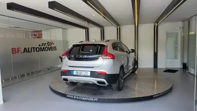 Volvo V40 Cross Country 2013 - 9900 EUR, 239930 km - AUTO.MOTO.pt - 239930km - foto 19 de 55