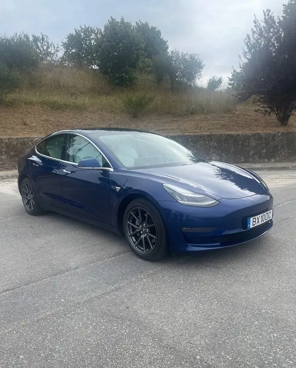 Tesla Model 3 2020 - 12400 EUR, 125999 km - AUTO.MOTO.pt - 125999km - foto 2 de 6