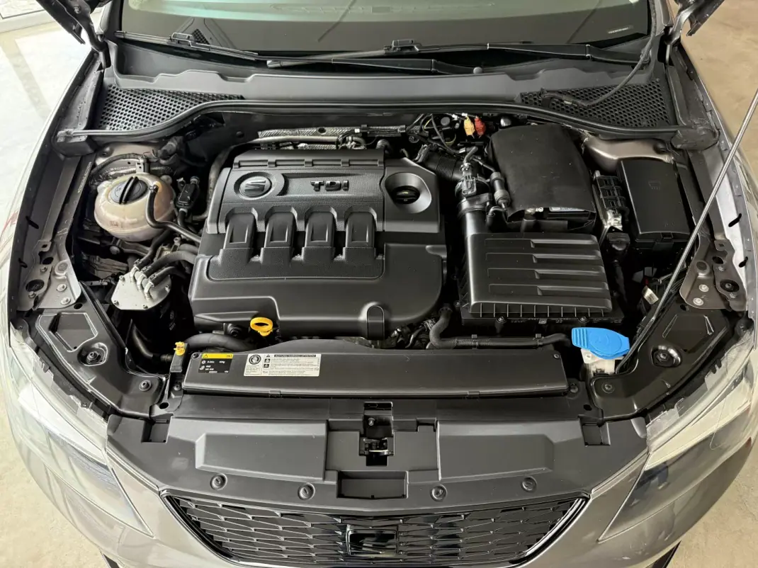 SEAT Leon 2015 - 14000 EUR, 181000 km - AUTO.MOTO.pt - 181000km - foto 92 de 92