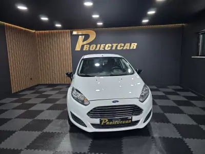 Ford Fiesta 2015 - 10750 EUR, 165000 km - AUTO.MOTO.pt - 165000km - foto 14 de 23