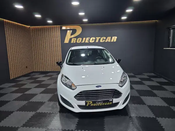 Ford Fiesta 2015 - 10750 EUR, 165000 km - AUTO.MOTO.pt - 165000km - foto 14 de 23