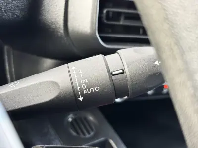 Peugeot PARTNER 1.6 BLUEHDI 3 LUGARES 2019 - 13900 EUR, 97000 km - AUTO.MOTO.pt - 97000km - foto 19 de 34