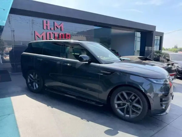 Land Rover Range Rover Sport 2025 - 115000 EUR, 22000 km - AUTO.MOTO.pt - 22000km - foto 2 de 19