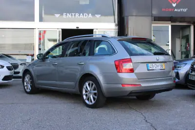Skoda Octavia Break 2014 - 7900 EUR, 121413 km - AUTO.MOTO.pt - 121413km - foto 2 de 25