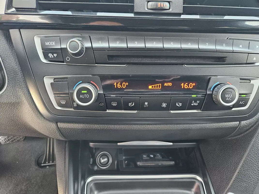 BMW 320 2016 - 21500 EUR, 167963 km - AUTO.MOTO.pt - 167963km - foto 30 de 55