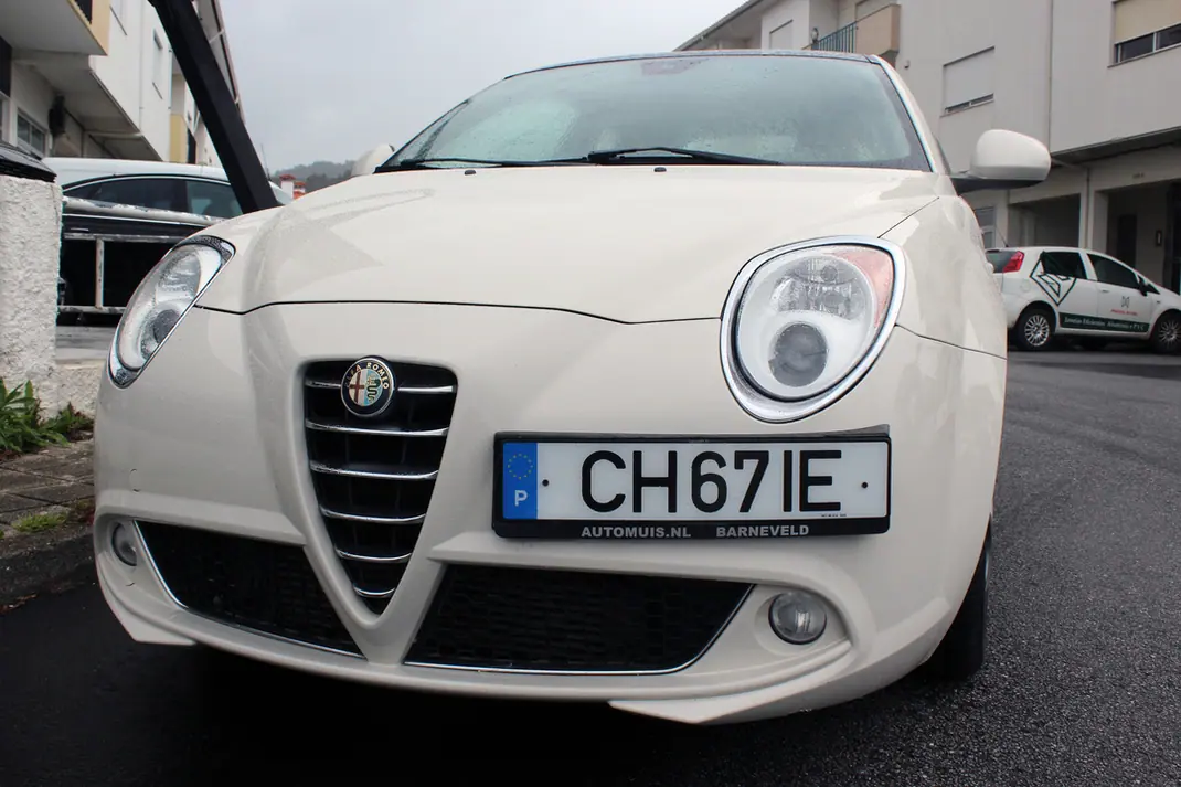 Alfa Romeo MiTo 2012 - 6700 EUR, 119200 km - AUTO.MOTO.pt - 119200km - foto 12 de 30