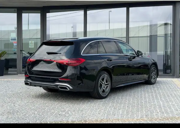 Mercedes-Benz C 300 2022 — foto 3 de 15
