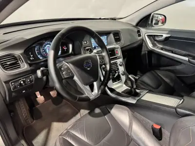 Volvo V60 2016 - 13900 EUR, 265393 km - 265393km - foto 32 de 44