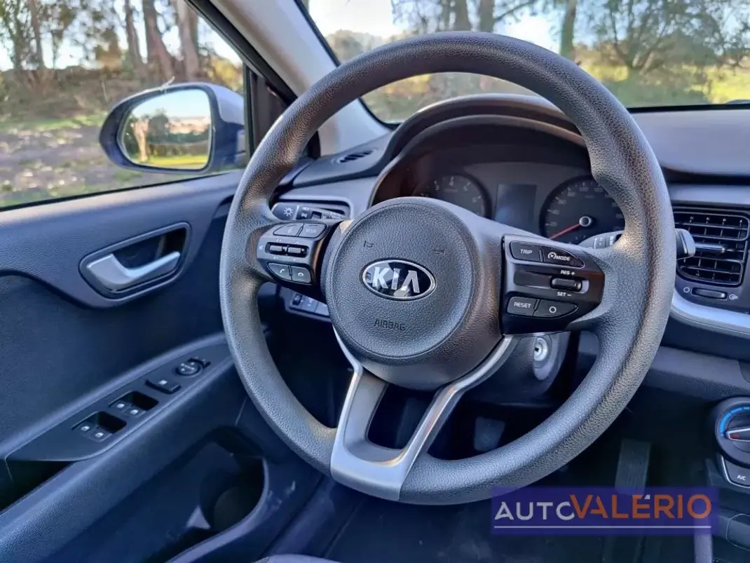 Kia Stonic 2021 - 14950 EUR, 58240 km - AUTO.MOTO.pt - 58240km - foto 13 de 29